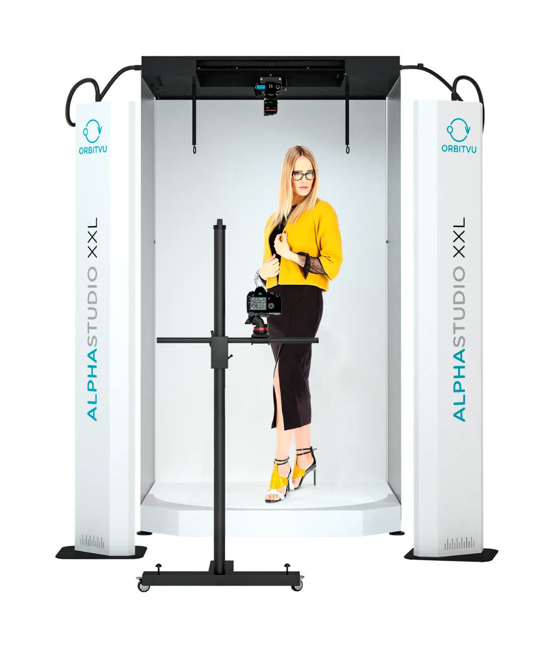 Model being photographed inside the Alphastudio XXL booth