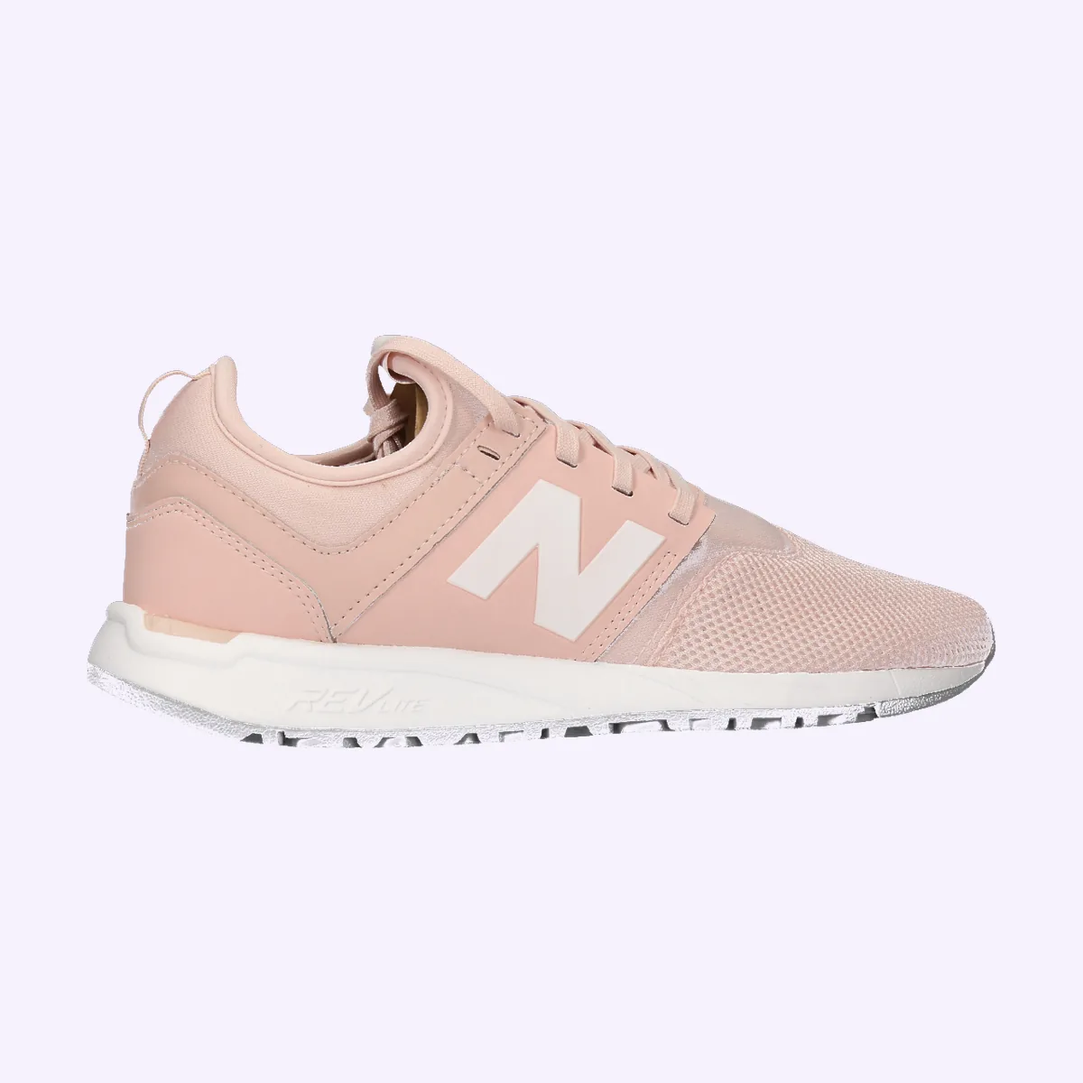 Packshot, pink sneaker