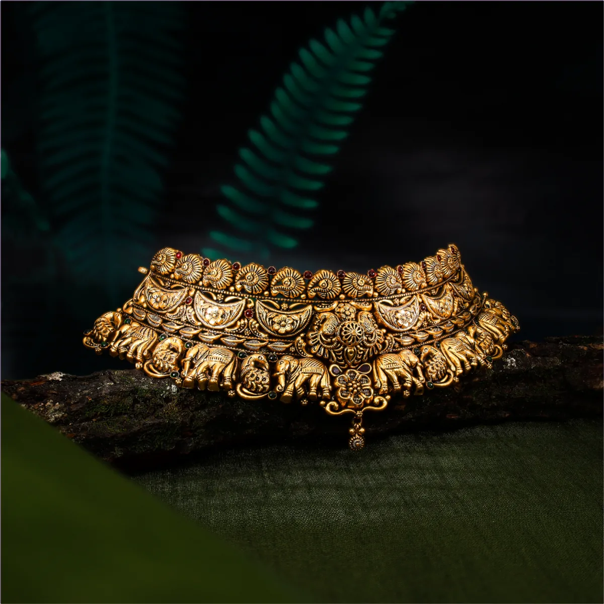 Gold choker necklace